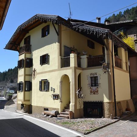 B&B La Tana Dell'Orso - Die Baerenhoehle Castello-Molina di Fiemme Luaran gambar