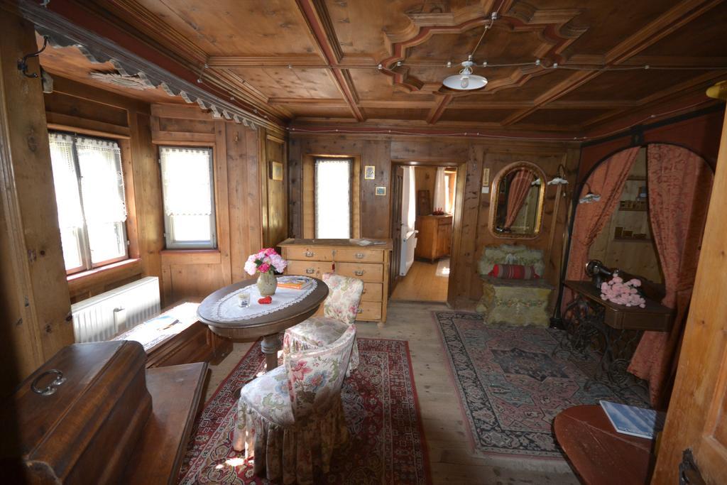 B&B La Tana Dell'Orso - Die Baerenhoehle Castello-Molina di Fiemme Bilik gambar