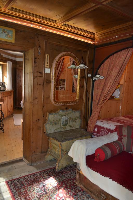 B&B La Tana Dell'Orso - Die Baerenhoehle Castello-Molina di Fiemme Bilik gambar