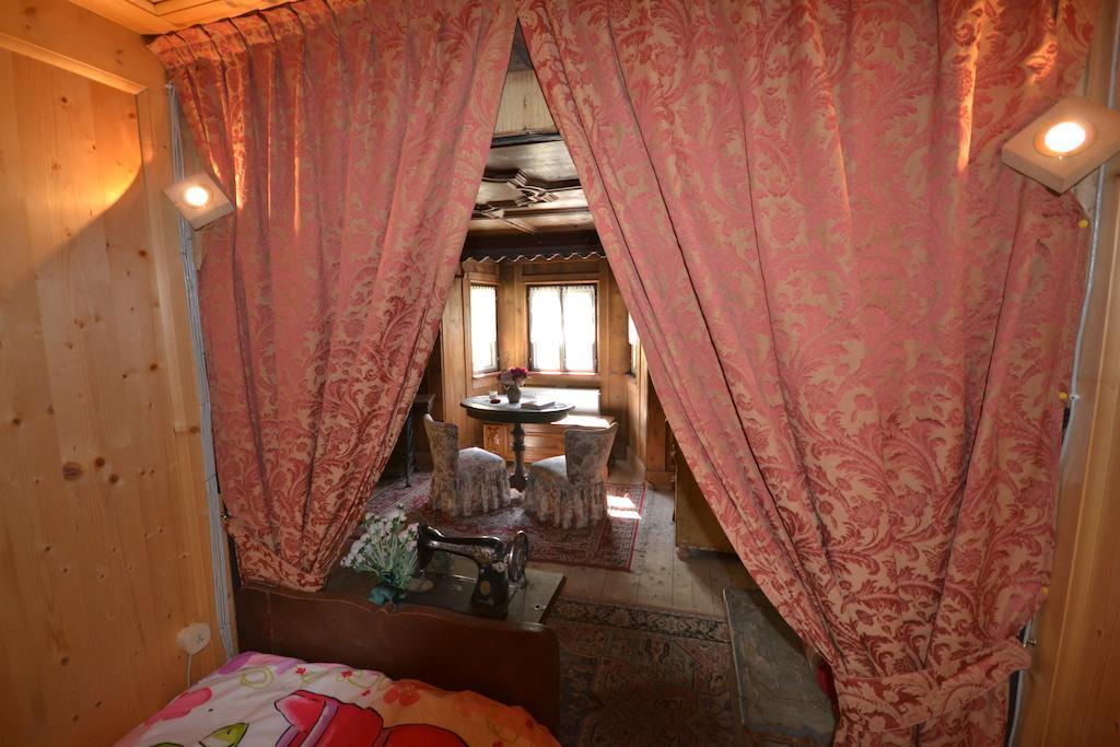 B&B La Tana Dell'Orso - Die Baerenhoehle Castello-Molina di Fiemme Bilik gambar
