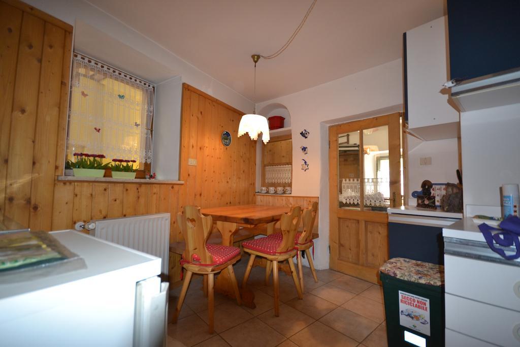 B&B La Tana Dell'Orso - Die Baerenhoehle Castello-Molina di Fiemme Bilik gambar